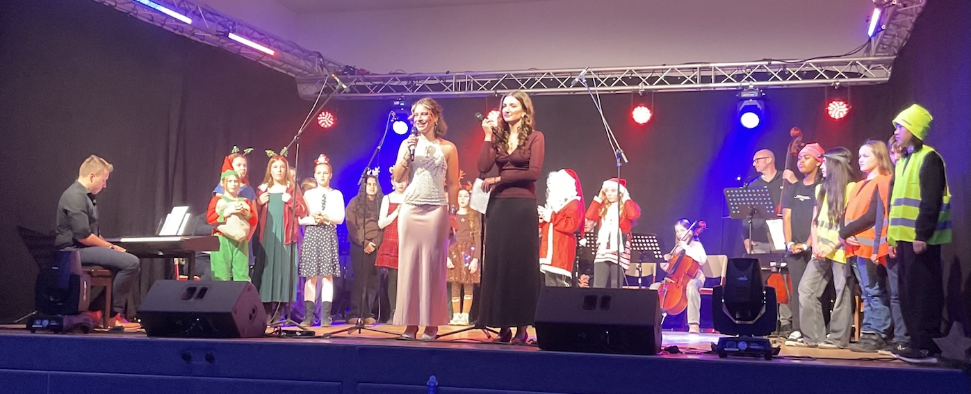 „Ludwig feiert Weihnachten“ 2025 - Landgraf-Ludwigs-Gymnasium zeigte bunte Weihnachtsshow 